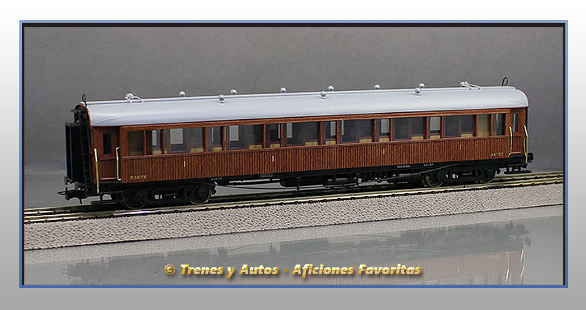 Coche pasajeros madera Largo Recorrido AAfhv-27 - Norte